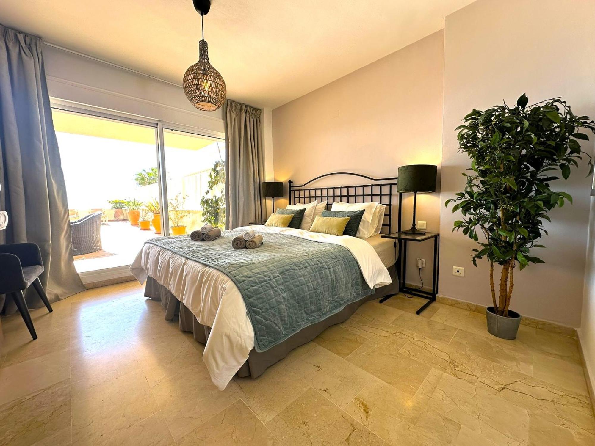 Apartments Bermuda Beach Estepona Eksteriør bilde