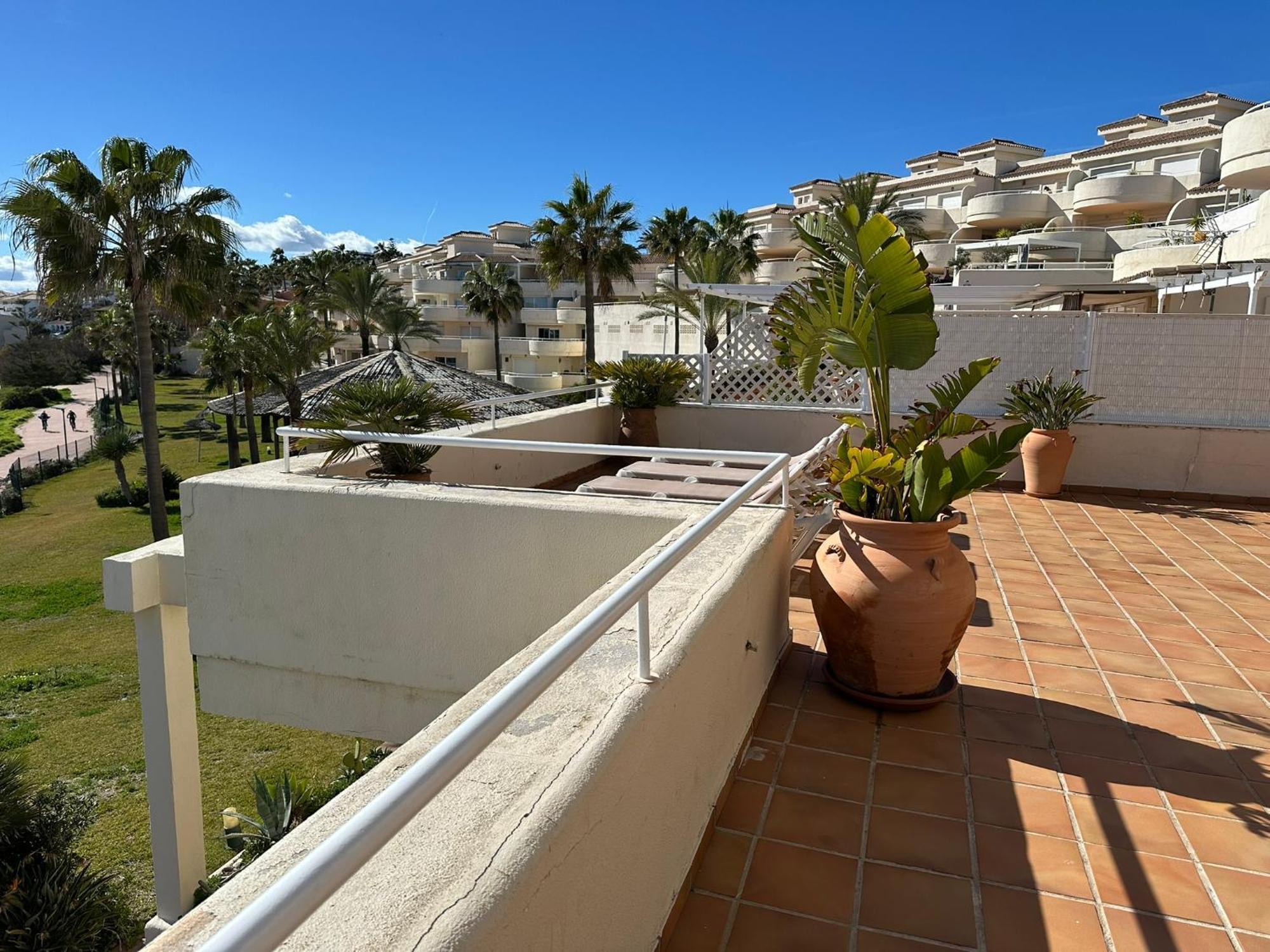 Apartments Bermuda Beach Estepona Eksteriør bilde