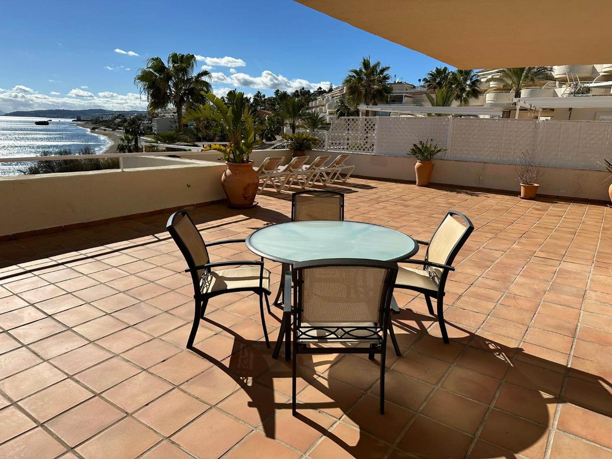 Apartments Bermuda Beach Estepona Eksteriør bilde