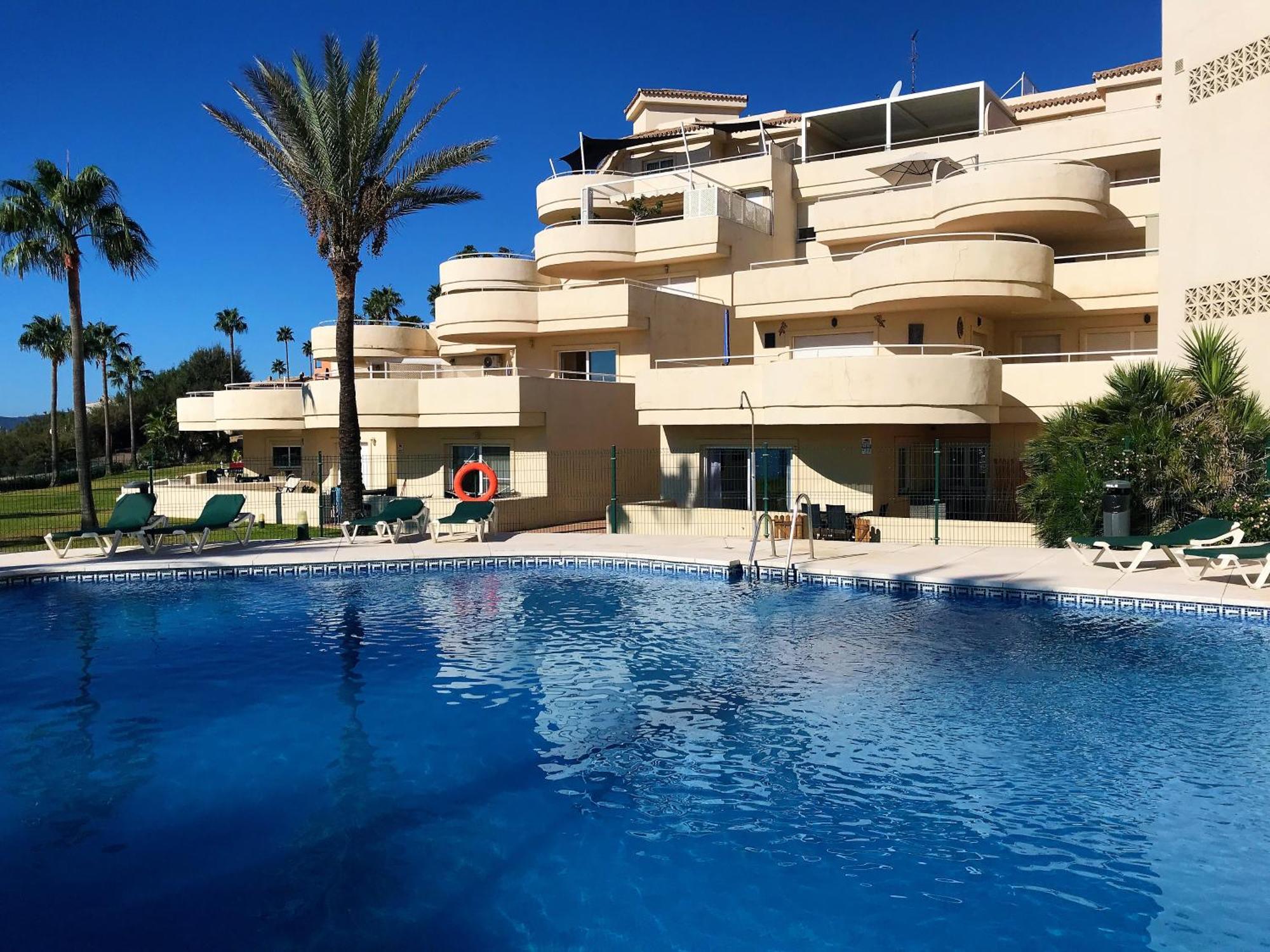 Apartments Bermuda Beach Estepona Eksteriør bilde