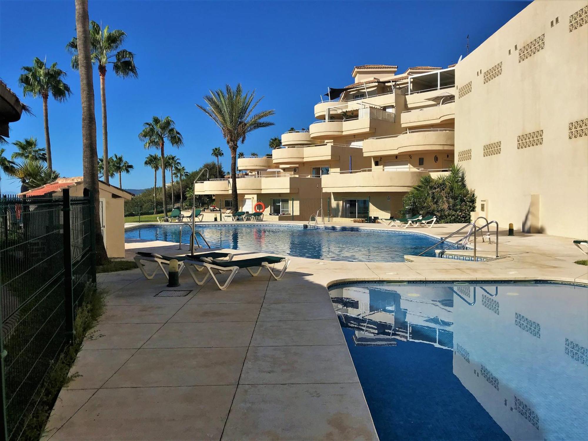 Apartments Bermuda Beach Estepona Eksteriør bilde